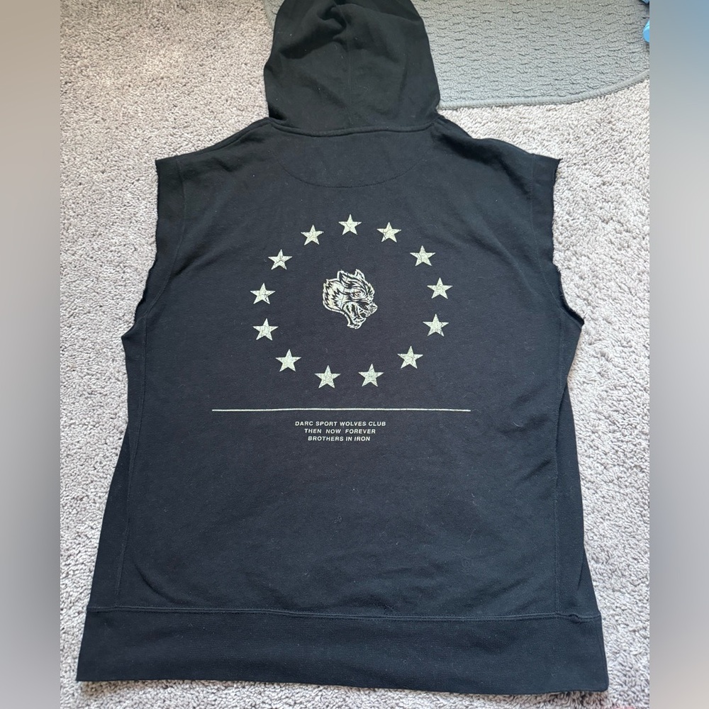 Darc Sport Black Sleeveless Hoodie with Wolf Star Circle Graphic